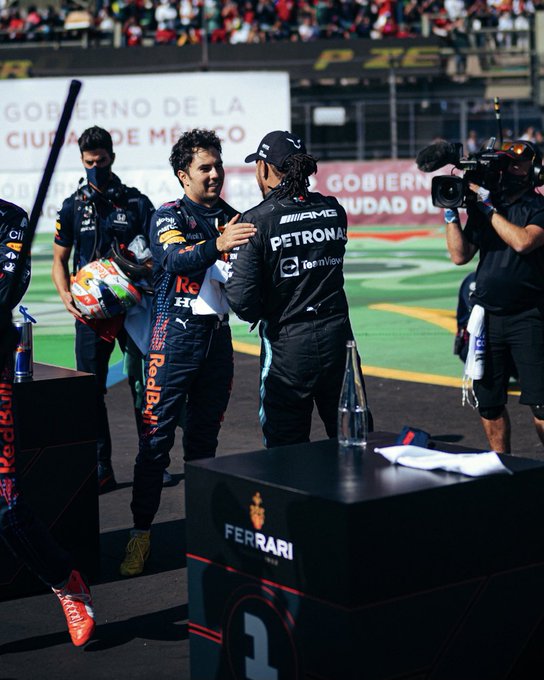 Hamilton reconoce el histórico triunfo de ‘Checo’ Pérez en el GP de México