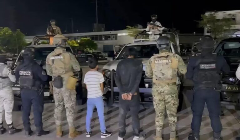 Detienen en Tabasco a menor de 14 años, “El Niño Sicario”, con armas, drogas y mensajes amenazantes
