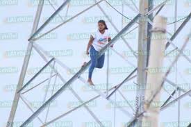 Triste final de mujer que escaló una torre de alta tensión de la CFE