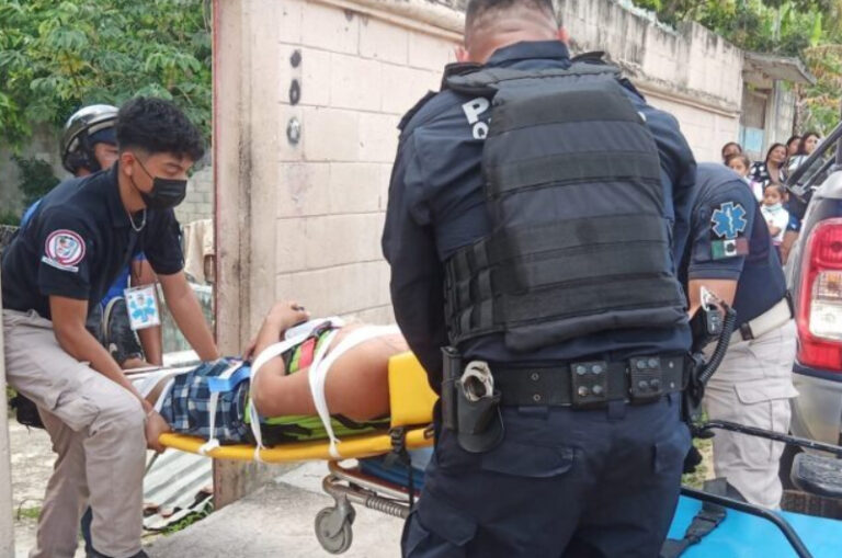 Albañil sufre descarga eléctrica en Cancún