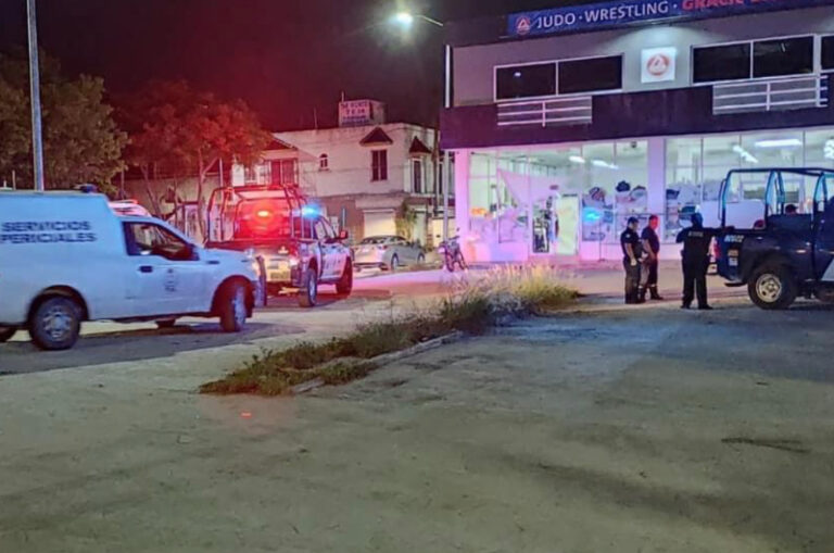 Asesinan a motociclista en Plaza Beauty de Playa del Carmen