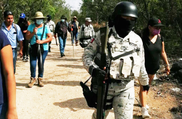 Colectivo “Verdad, Memoria y Justicia” entrega a Segob 21 carpetas de desaparecidos en Quintana Roo