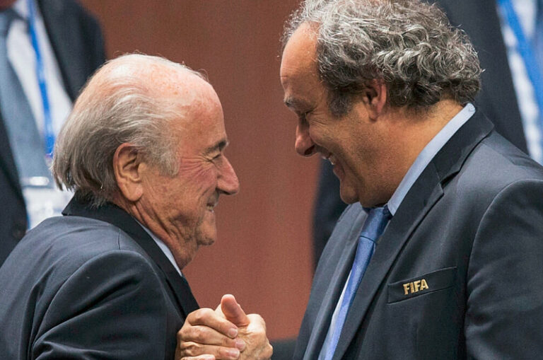 Juzgados por fraude, Platini y Blatter son absueltos en Suiza