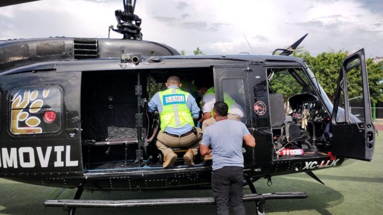 Niño con un balazo en la cabeza es trasladado  en helicóptero de Tlapa a Chilpancingo Guerrero