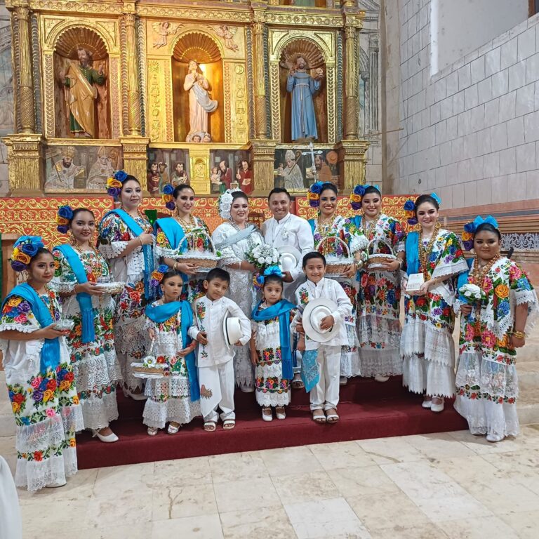 ¡ORGULLO YUCATECO! DE HIPIL Y FILIPINA CELEBRAN BODA EN MANÍ 😱