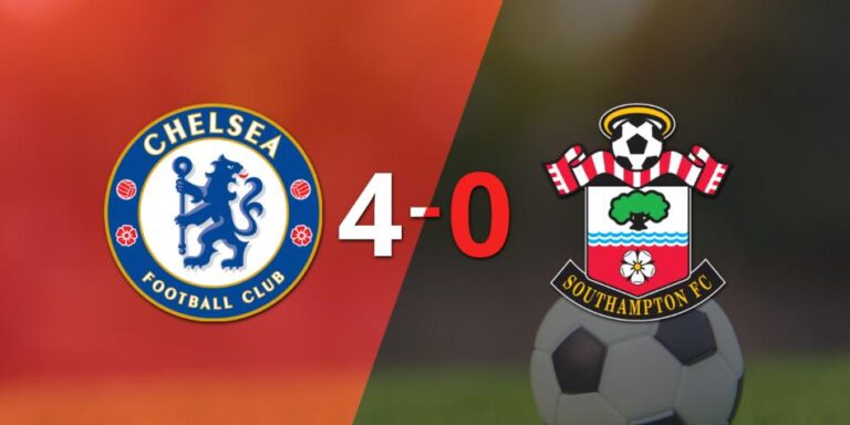 Chelsea aplasta 4-0 a Southampton y se mantiene en la pelea por un boleto a la Champions League