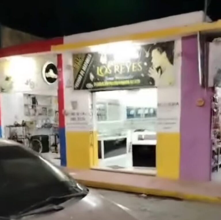 Denuncian presunto fraude en joyería de Tizimín; cliente afirma que fue tratado como delincuente