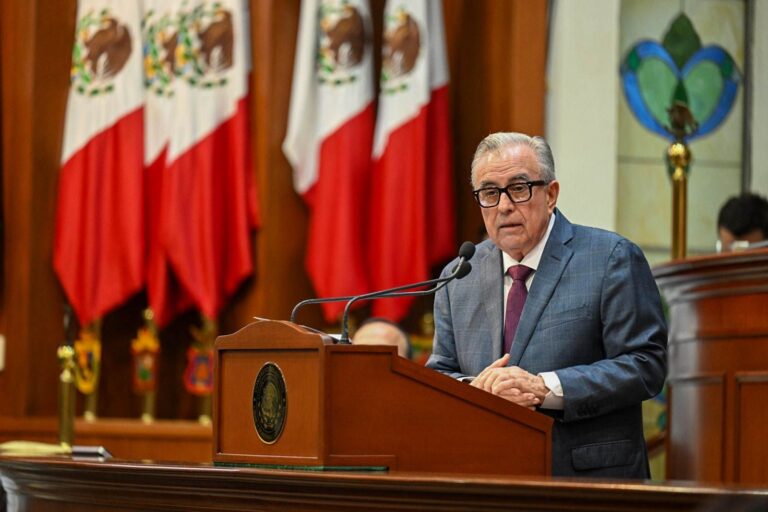 ROCHA MOYA PIDE LICENCIA EN MEDIO DE ESCÁNDALO INTERNACIONAL