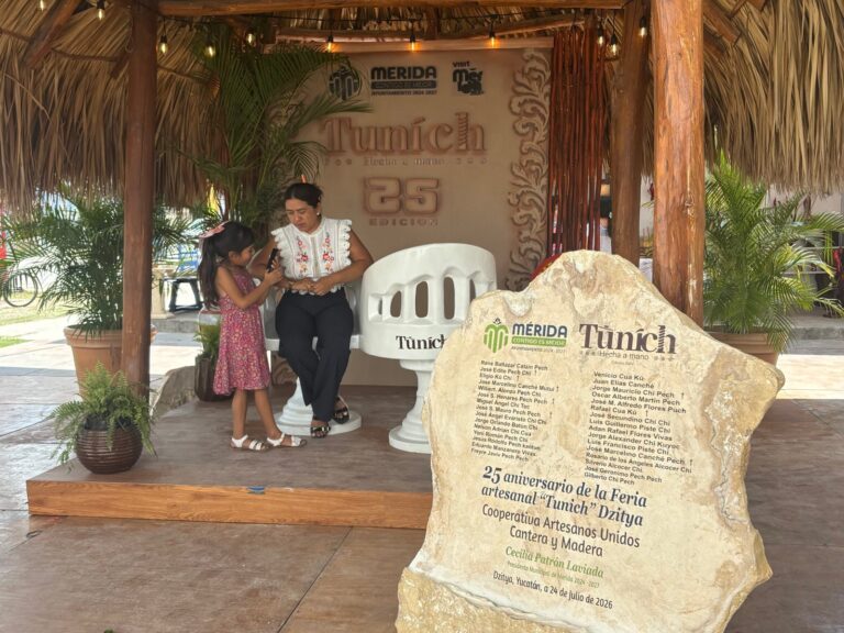Decenas disfrutan de la Feria Tunich en Dzityá; gastronomía y artesanías conquistan a las familias